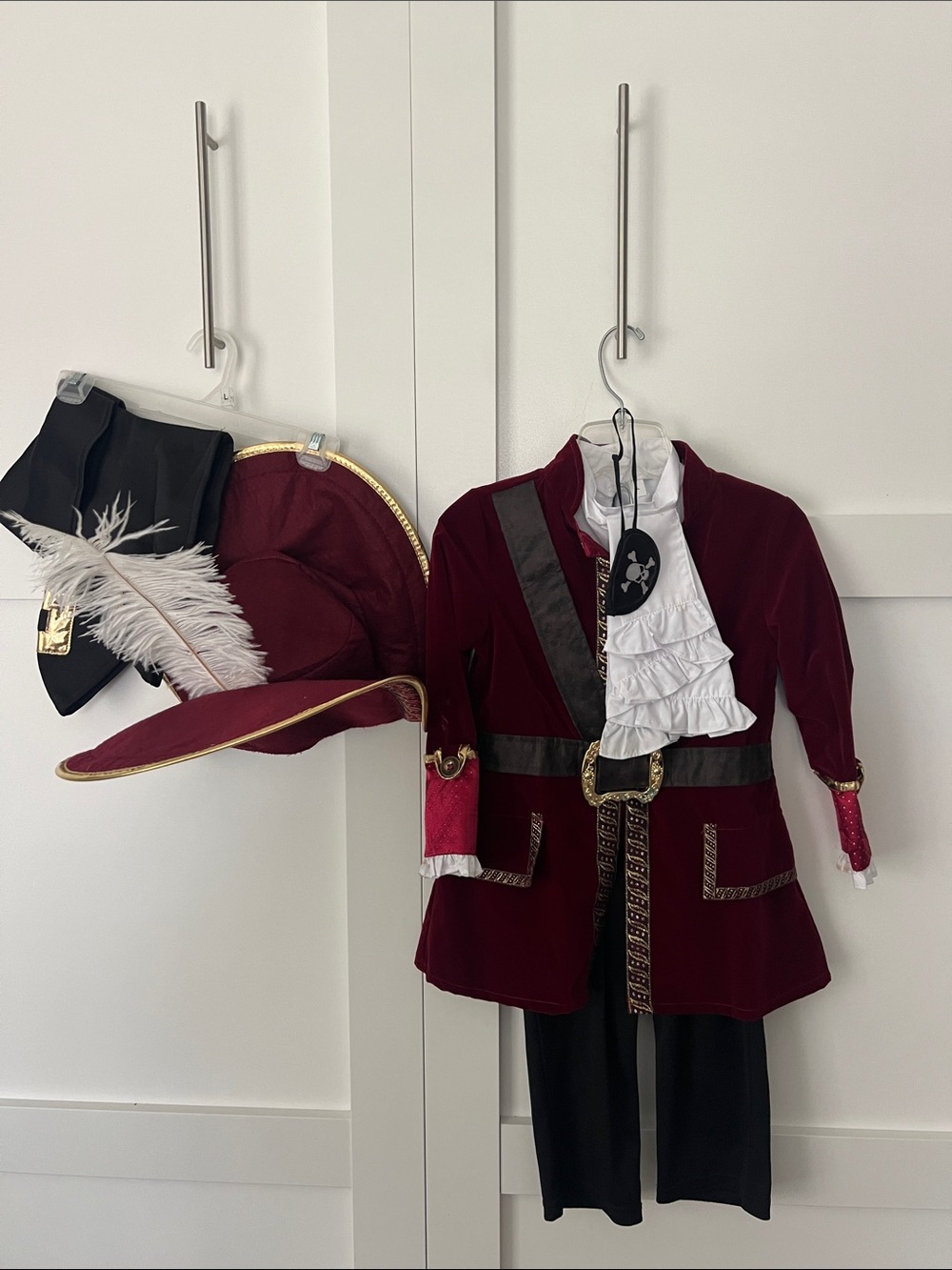Disney Captain Hook unisex jacket , pants,boot covers and Hat size 4